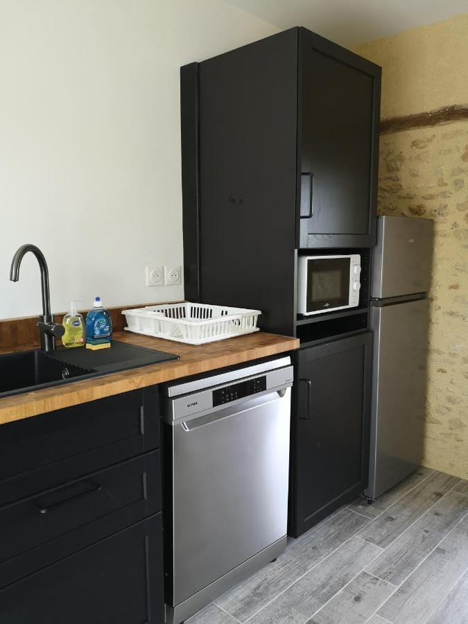 Domaine De Lascaux Bed & Breakfast Монтиняк Екстериор снимка