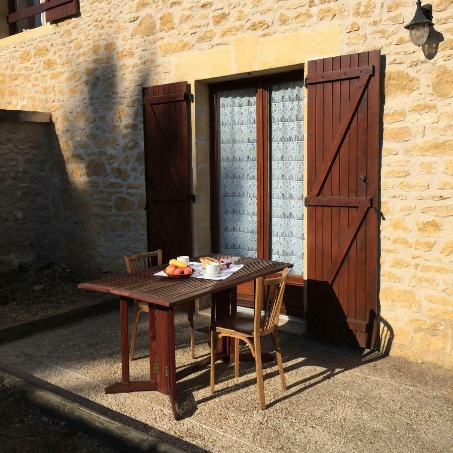 Domaine De Lascaux Bed & Breakfast Монтиняк Екстериор снимка